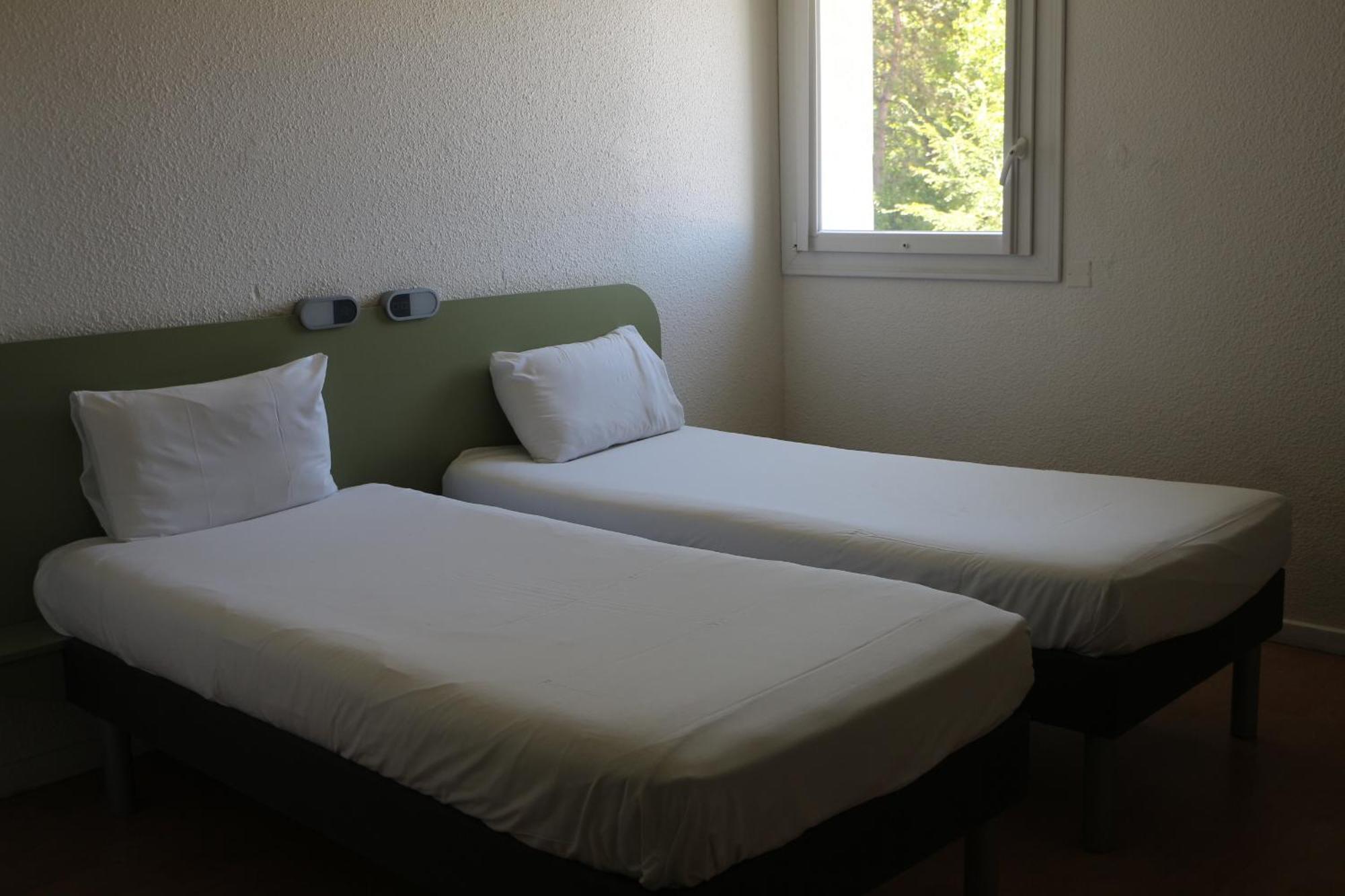 Ibis Budget Agen Le Passage  Esterno foto