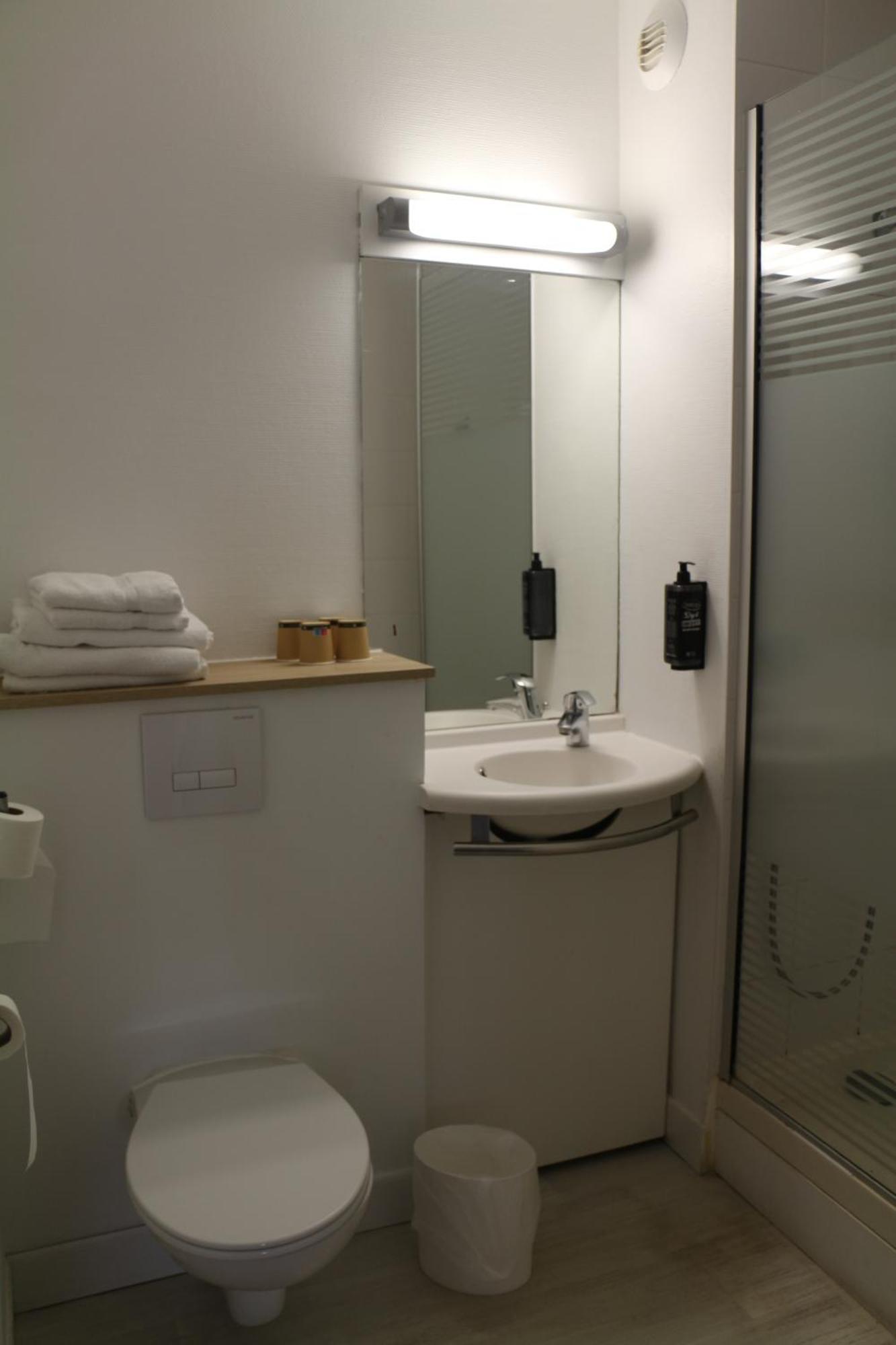 Ibis Budget Agen Le Passage  Esterno foto