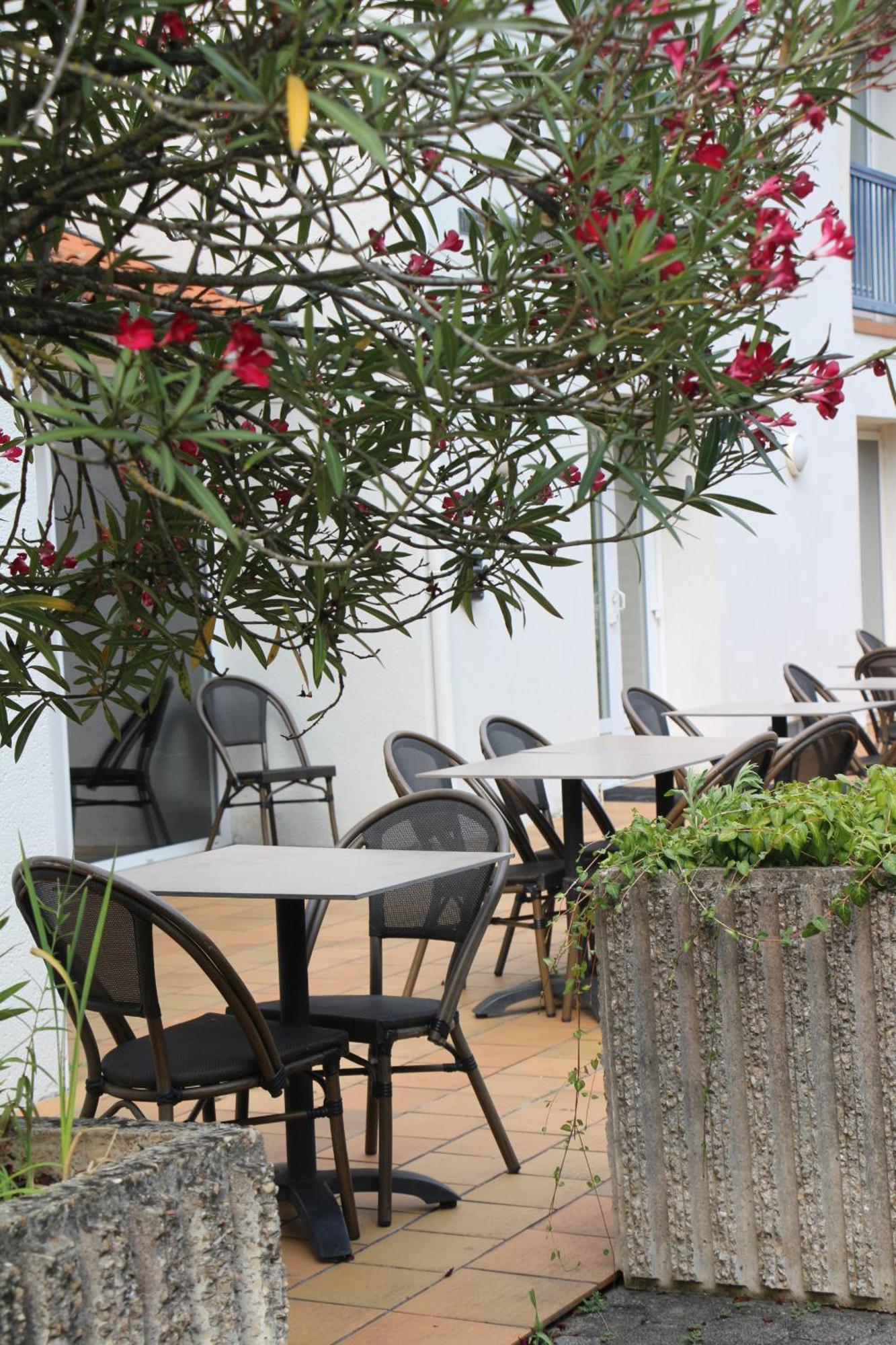 Ibis Budget Agen Le Passage  Esterno foto